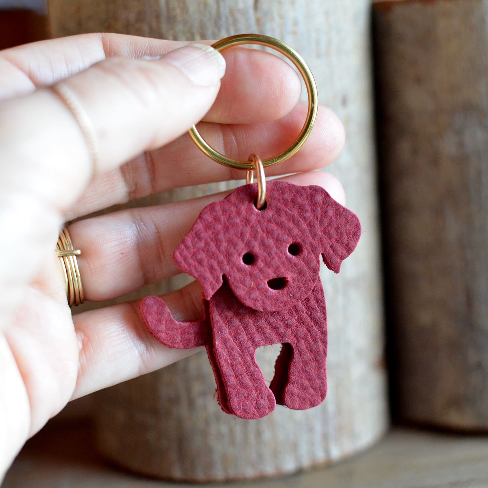 Moss Bags: Hero Dogs & Cats Leather Keychains